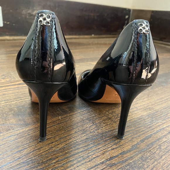 Coach - Picture 4 of 4